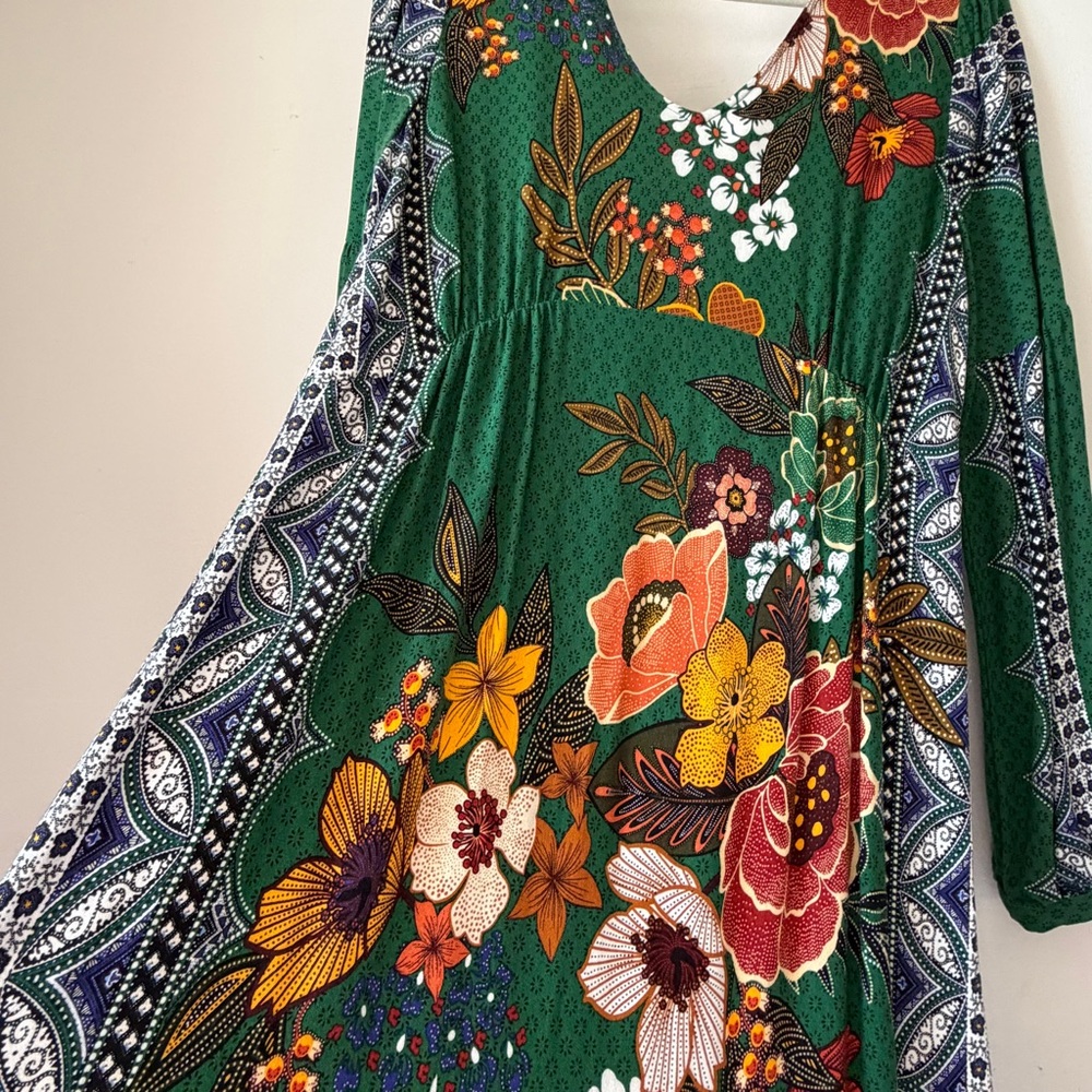 Philosophy Size 12 Green Dress with Floral Pattern